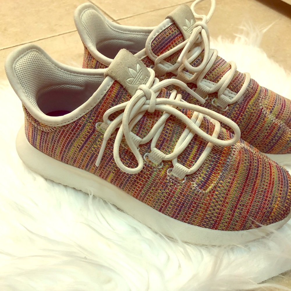 Girls sneakers